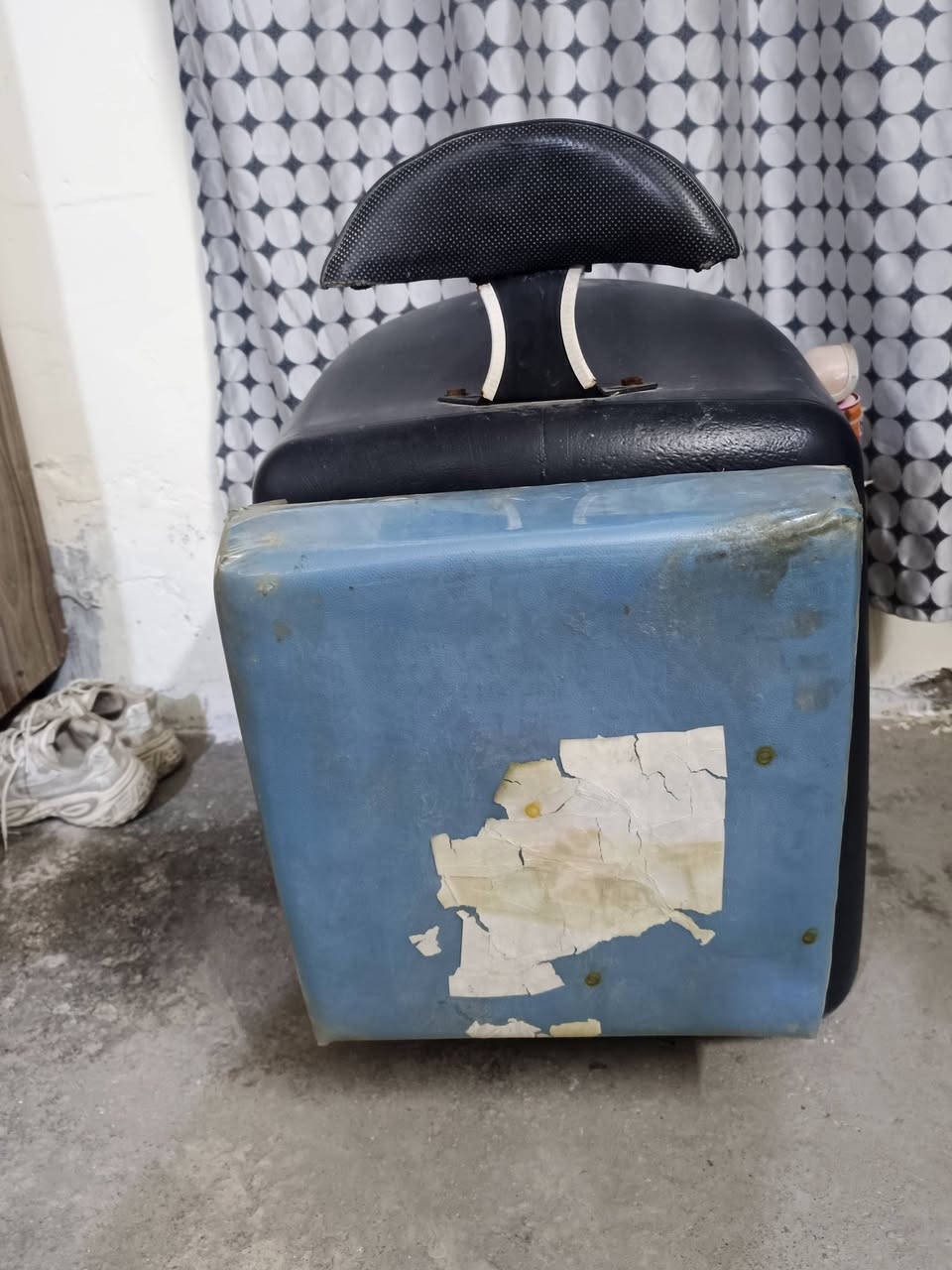 صندوك للبيع نضيف مغلف حراري تجوه ضهر وتجوه راس كامل وسبرنكات كله كامل سعر من الاخير 25قفل

مكاني المشتل ***********
