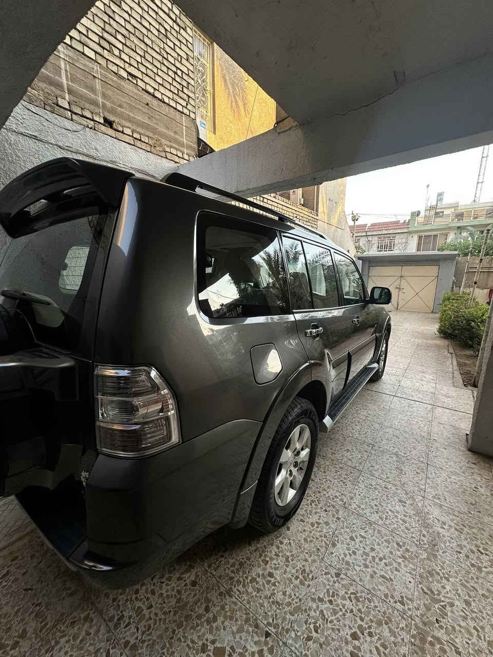حياكم الله ✨
باجيرو موديل 2018
محرك 3500/4x4
موصفات 
فتحة سقف 
تحكم مقود 
كامرة خلفيه
7 راكب 
3 قطع تبريد 
كشافات اماميه 
وباقي الموصفات المعروفه 
 السيارة حلوه وبدون اي نقص 
*صبغ جاملغ وباب بدون حادث 
مكان السيارة بغداد 
علق يوصلك السعر 👍
رقم صاحب السيارة ***********
للاعلانات ***********

#سيارة #العراق #بغداد #بيع #شراء
