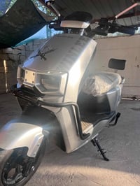 دراجة للبيع ٦ باتري السعر ٨٠٠ بي مجال ٠٧٧٣٩٤٩٩٤٨٩