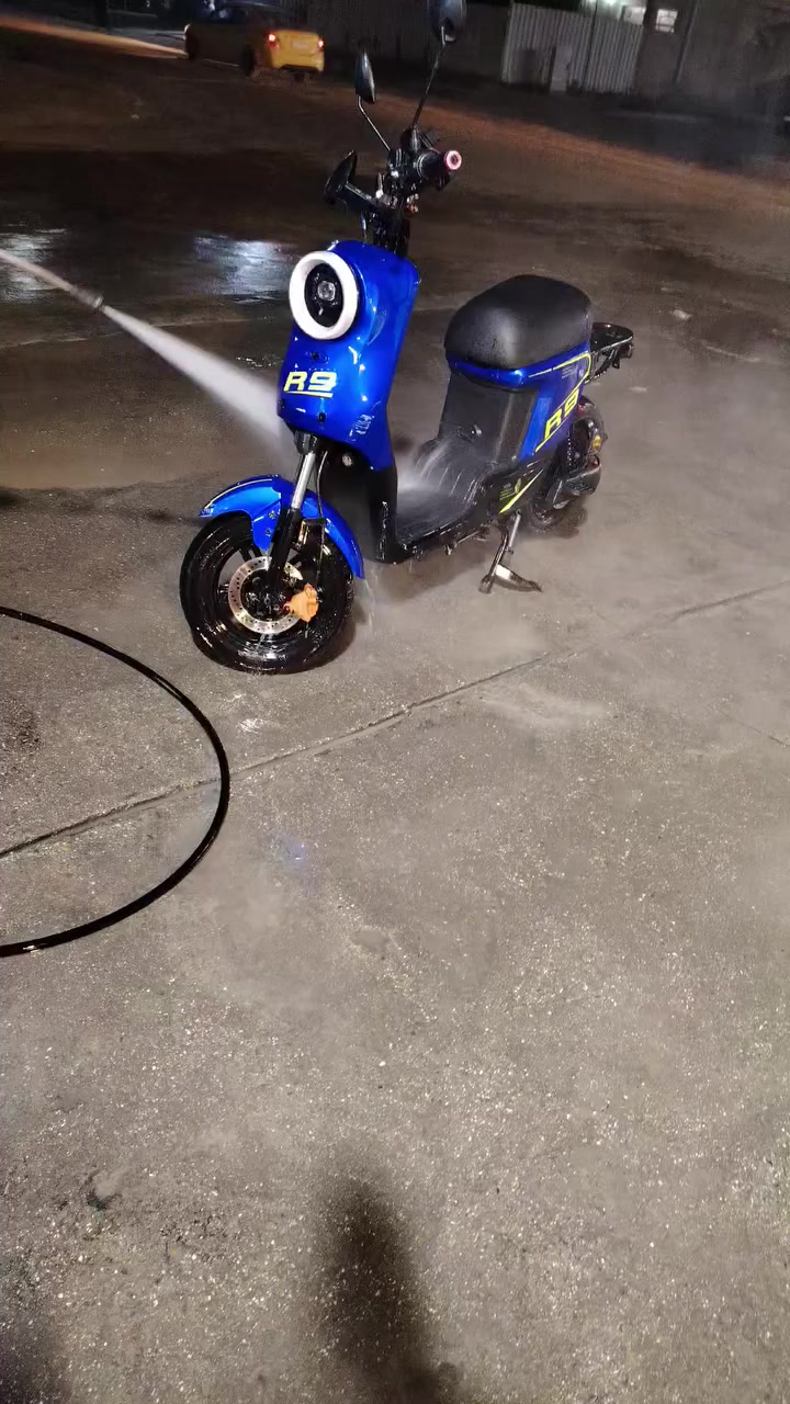 ***********
السلام عليكم دراجة شحن لبيع R9 بطاريات 25 امبير بعدهن جديدات ملف 1200 واط حقيقي نحاس موديل 2025 سعرة 275 مكان بغداد
