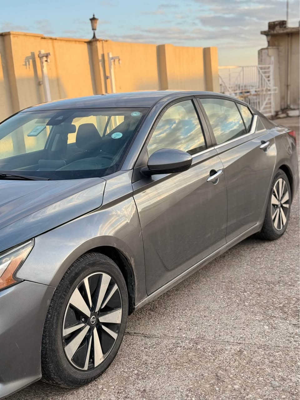 ‏                             ﷽        
‏                         
     نيسان التيما 2021
موصفات SV 
لون نفطى 
للستفسار 
كورك /واتساب / ***********
                   
{ضربتها}_ چاملغ امامى و چاملغ و قباغ صندوق يعنى 3 قطع 

(مواصفات SV )
سعر جوه سوك: 132ومجال قليل 
سياره مرقم كامل تحويل وكاله نفس يوم هزه و سنويه جديد 
سياره گير + محرك + كهربائيات + رادار + حجر صالنصه كله عل وضع بلادى شرط فحص 
سياره مرقم كامل تحويل وكاله نفس يوم ✅ 
السيارة مكفولة من ناحية الكير والمحرك ✅
مواصفاتها :
بصمة تشغيل عن بعد تبريد وتدفئة عن بعد كامرات.   
رادارات / رادار امامي /رادار جانبي /رادار خلفي
حساسات امامي / حساسات جانبي /حساسات خلفي 
كشنات تدفه ‏♨️امامي                                                 
كشنات كهرباء 
مفتاح التشغيل بصمة 
اوتوهولد . 
يدات نيكل 
ويل كروم 
بلاجكتورات 
حاجب ليد
.نقطه عمياء
مراة تعتي
اشاراة بالمراياة الجانبيه                                   
 فول تحكم ستيرن                                    
كير أوتو + عادي.                                             
ستيرن هيتر
اوتو بريك.                                                        
بريك بصمة.                                            
شاشة كبيره                                                    
نضام قياده أيكو + سبورت + نورمل + سمارت
مثبت سرعه
تحديد مسار 
دمامات صوت بالدشبول وبالصندوق 
لايت بلادي Led +  زينون ‏دبل زينون اصلى . 
رادار الخطوط البيضاء 
ئوتو هولد
شحن اللاسلكي
‏شاشة إلكترونية
دشبول ليد 
الخريطة🗺📍
مصابيح خلفية LED
مصابيح ضباب LED

 وبعد بيها موصفات اخري  
سياره نضيفه على وضع شركه مكفوله من شخوط و رصعات ✅ اكر, نينوى
