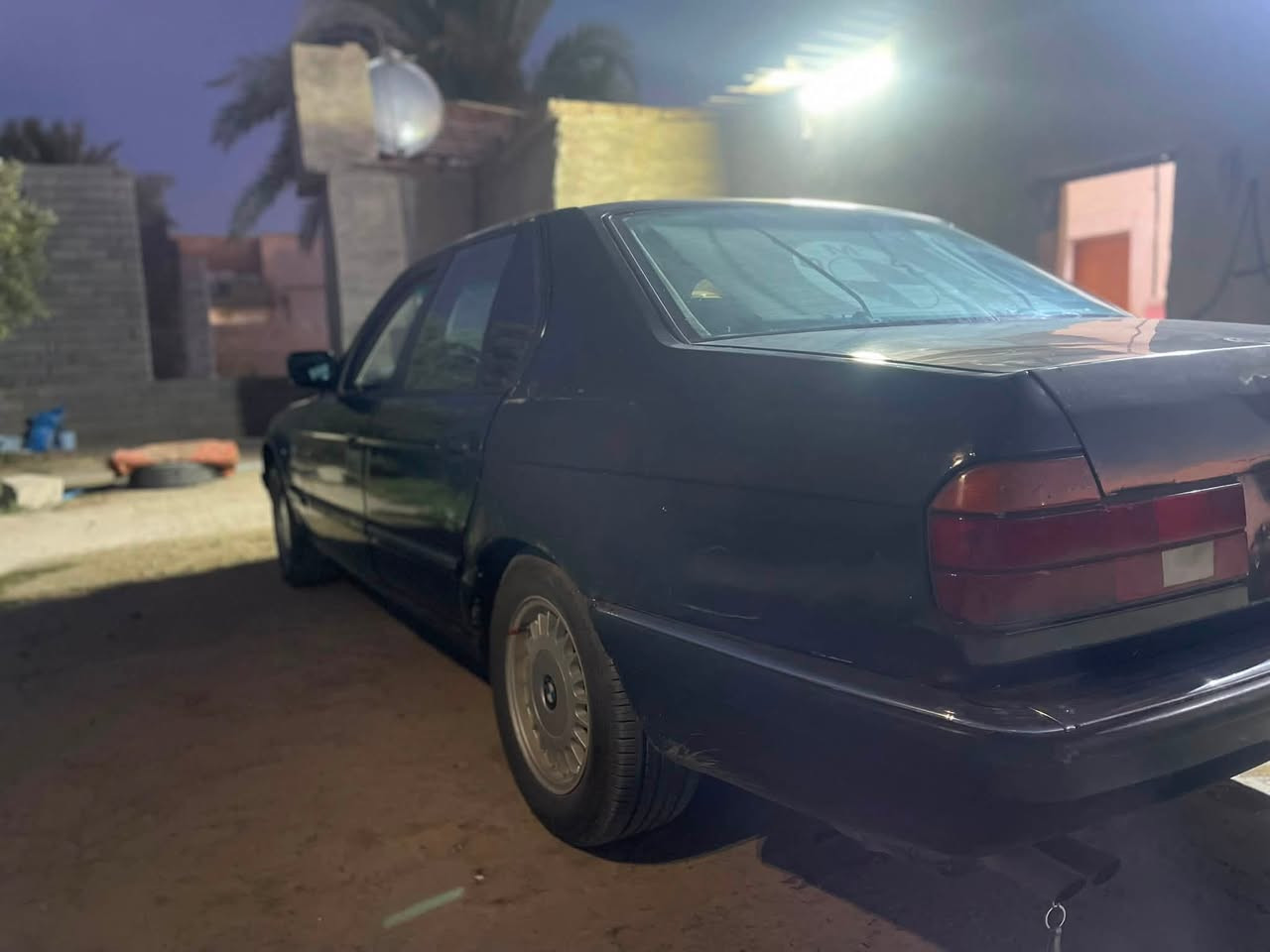 السلام عليكم bmw 735  كير ومحرك شرط صدر امامي خلفي تخم تاير خلفي جديد الامامي نص عمر فحص نينوى صاحبها مااندله بس اكفلك قانونياً وعشائرياً 
السعر 28 وبيها مجال 

للاستفسار /***********
