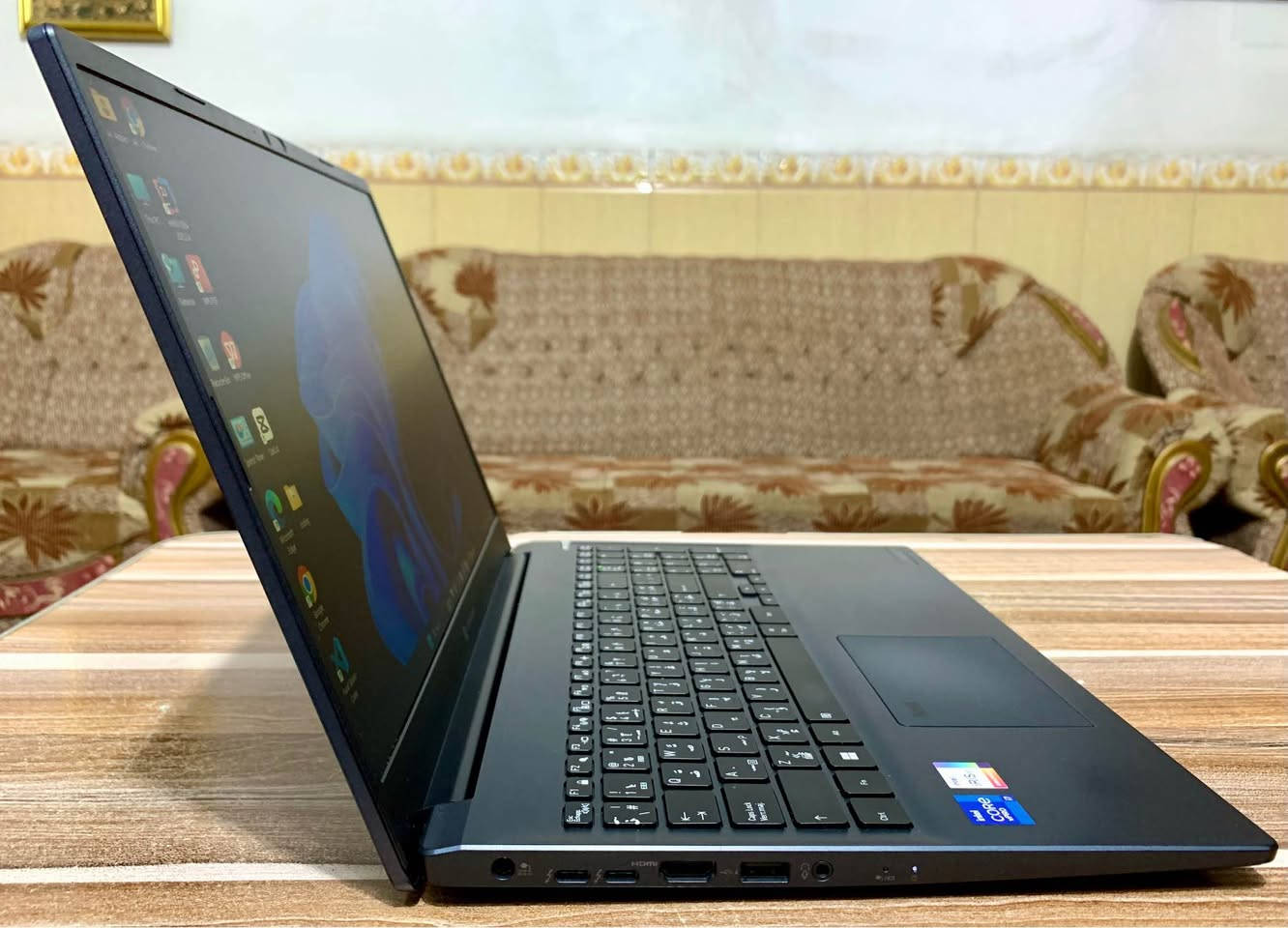 السلام عليكم
لابتوب DynaBook نضيف جداً وشكل حديث 
اللابتوب قوي للمونتاج والدراسة وبرامج هندسية شكل سلم ووزن خفيف والابتوب نضيف ومرتب 
المعالج i7 1185G7 (الجيل الحادي عشر)
رام 16GB DDR4 (قابل للزيادة)
تخزين 256GB
شاشة حجم 15.6 انش سلم 
كرت شاشة داخلي 8 كيكا(intel iRIS Xe)
كيبورد عربي انكليزي ضوئي
بصمة اصبع 
مداخل 2 usb C
هدية وياها جنطة و ماوس 
مكاني بابل ( توصيل عندي)
السعر :560 الف (قابل للتفاوض) حلة, بابل


**إذا كنت صاحب هذا الإعلان وتريد حذفه لأي سبب، رجاءا أرسل رسالة إلى الدعم الفني**