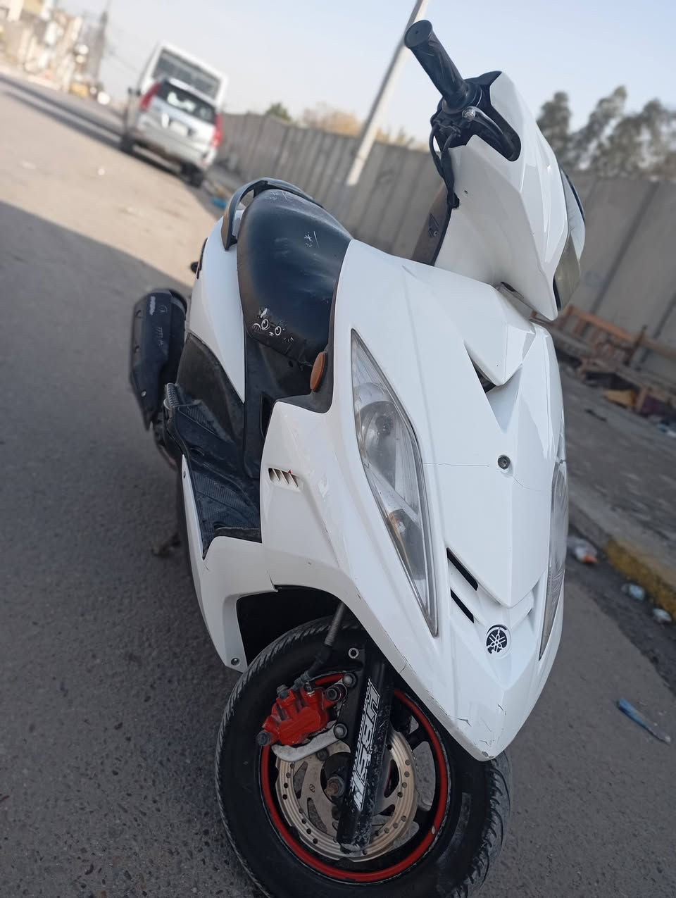 السلام عليكم 
للبيع GTR حديث 
دراجة خير من الله شلعة و معدل نكرة بكل وكت كهربائيات كلهة شغالة 💯 دشبول شغال شاير بكلايت لايت زنون سكن 
الدراجة مزودة ( بوشة 58.5اصلية ، كلجات رياضي ، جوير جبير رياضي) ✌🏻الدراجة شغل واطلع وين متريد ♣️ تايرات جدد ✔️ بريكات امامي خلفي 🔰تفاصيل اكثر خاص 
السعر 675 وبيهة مجال .
مكاني بغداد شعب 
*********** بي واتساب
