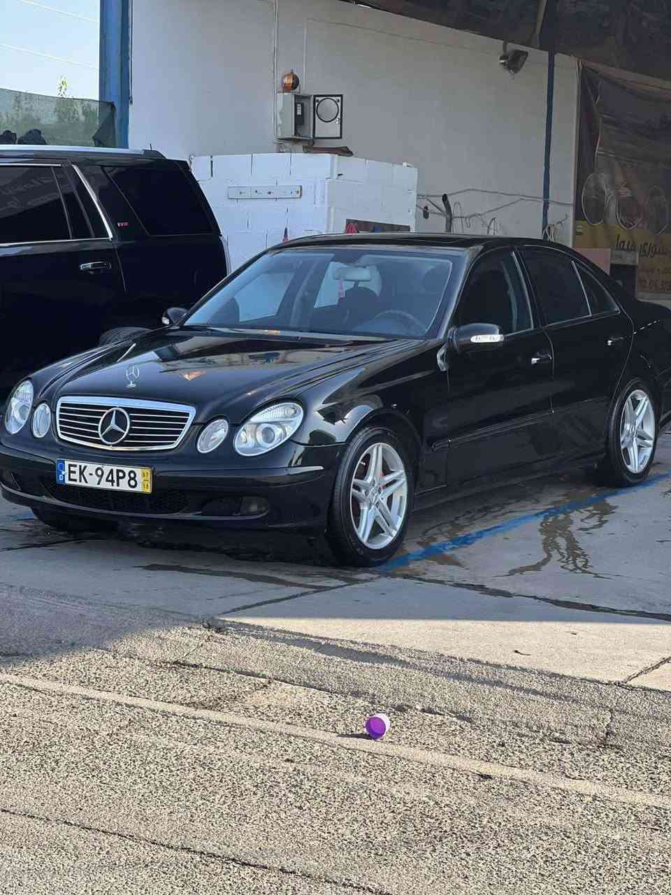 Mersdes Benz
E 500 

Afangard

نرخى گونجاو 

مه نه فيس 

كوشن خه زن و ميمؤرى و شاشه زؤر مواسفاتى تر 

لايت و به گ لايت و راديته ر و ته نانه ت جاينه كانيش گؤراون به بيلادى 

به ردى سالنساى ده رنه كراوه 

كامل مسرف كراوه 
كؤدى بؤ نه كراوه
***********
