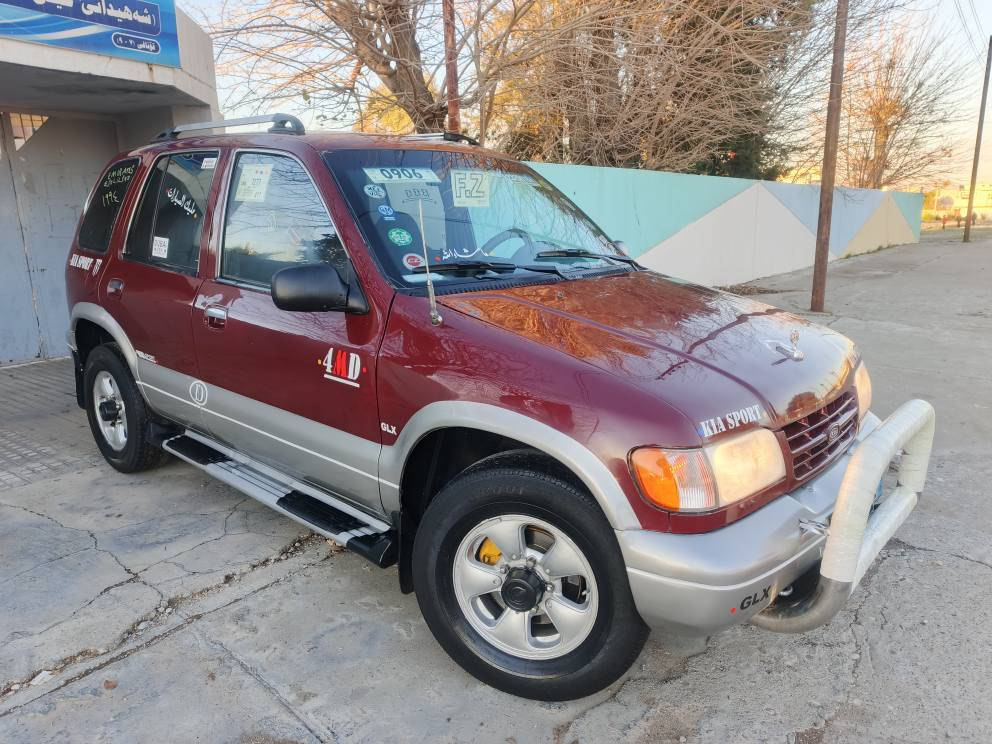 فرۆشتنی خێرا 
***********یان***********
کیا سپۆرتاج مۆدیل 1994   ئاڕمی پلاستیکی سلێمانی بەشەرتی ئاڕمو ئەوەلیات موسوبڕاوە 
مەکینە هەشتو بەخ گێڕ عادی  گێڕو مەکینەو کسل بەشەرتی فیتەر تەبریت ساردو گەرم بەشەرت فول مواسەفات چوارجام کارەبا ئاوێنە کارەسویچ کۆنترۆڵ  سپێر لەکۆڵ ویل کرۆم  کارەبای هەموگیانی ئیشدەکات وەک شەریکە ماوەتەوە چوارتایەوویلی جوانی  لەژێرایە سەیارەکە بێدەعمو لێداراوە پێشودوای کەپسە شەکوشی پێوەنیە زۆر توندوتۆڵەو بێتەقەوڕەقەوبێ نوقسانیە کامل جوان کاری بۆکراوەو 
ماڵی دۆستە بەس ماشەڵای ئەوێت 
سعر 40 موعامەلە یەکی کەم 
ناویشان زەڕایەن هەڵەبجەی تازە
*********** *********** السليمانية, العراق
