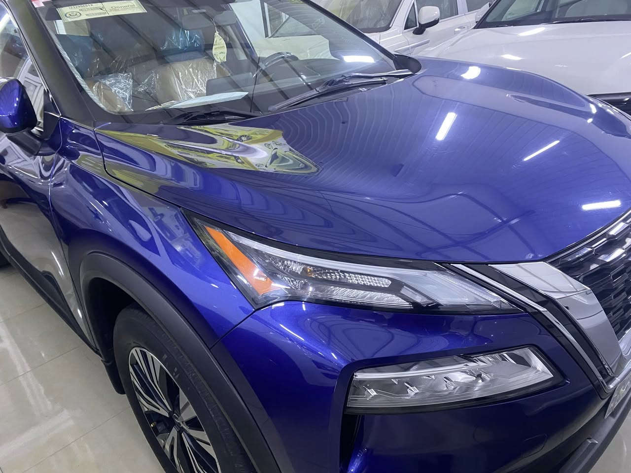 السلام عليكم نيسان روج وارد كندي سياره فول بدون ضرر لمراوس ب ميسوبيشي اوتلاندر***********
