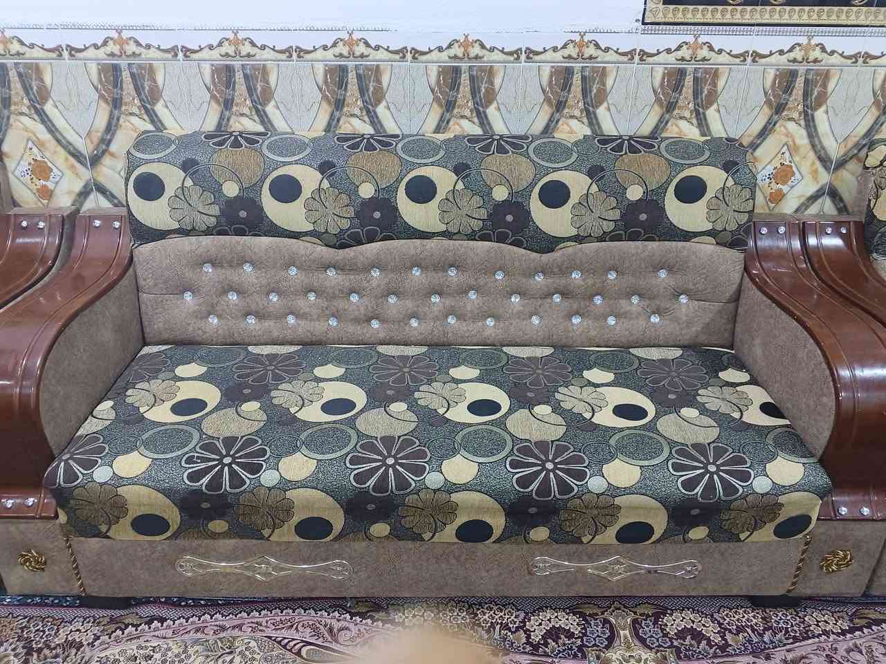 مساكم الله بالخير والعافيه
تخم ونص متكون من 15 مقعد للبيع النظافه فول ميه بالميه للاستفسار مراسلة الصفحه او الاتصال على الرقم 
***********
الموقع سدة الهندية
