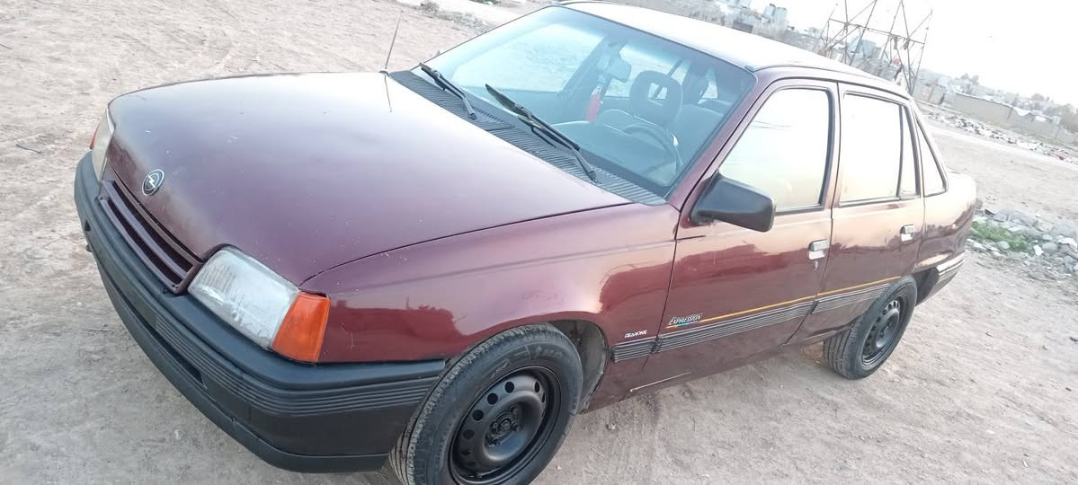 اوبل كاديت موديل 1991 كير محرك شرط حجم 16 بدون أي ضرر رقم نينوى الماني سنويه نهايه ال 2028 داخلها نضيف طخم تاير جديد كهربائيات كيجات مسجل كلها شغاله سياره جاهزه كابون بانزين بيها وشرط التحويل السعر 23 
***********
***********
