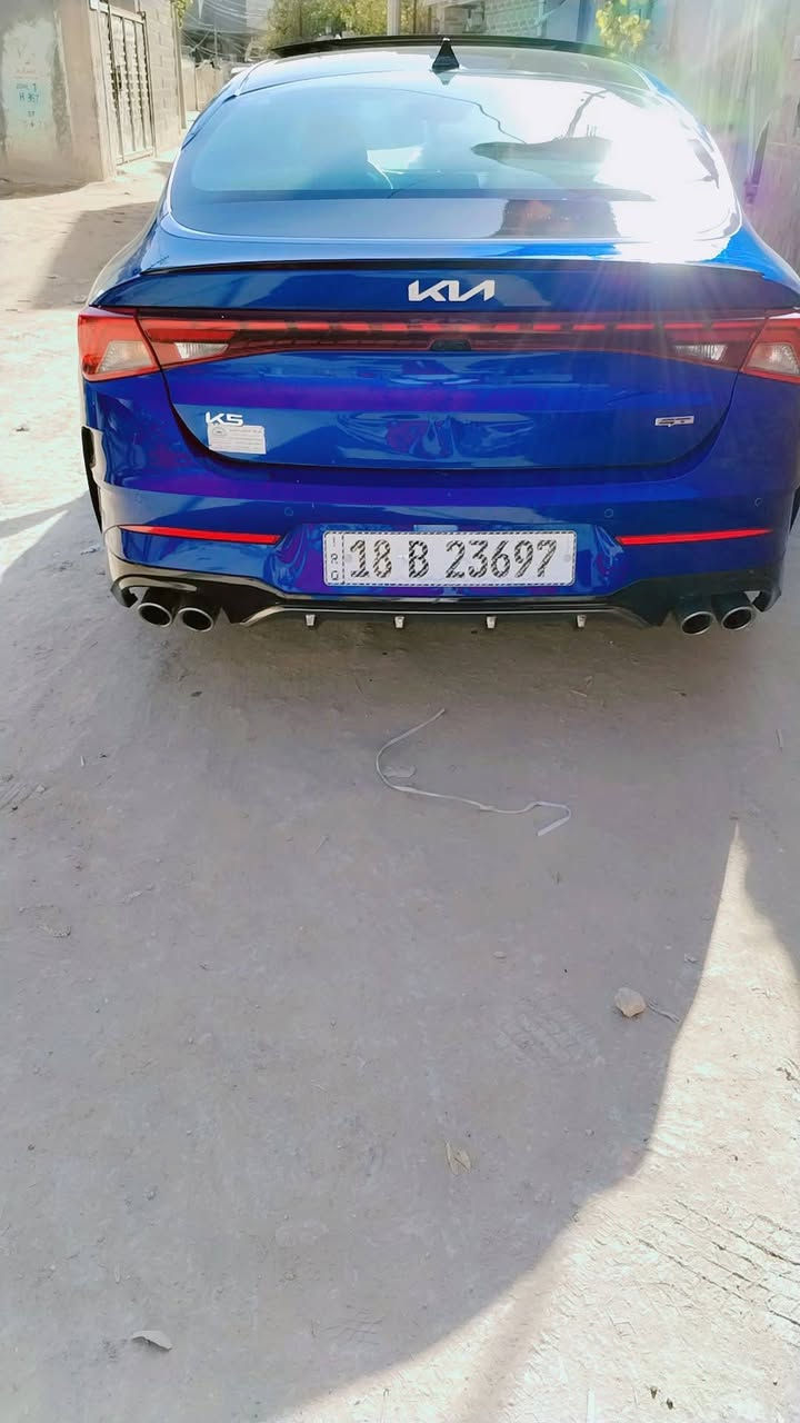 السلام عليكم كي فايف مواصفات فول  للبيع موديل ٢٣ ماشيه ٣٠ الف  السياره بدون ايرباك بدون تبديل ليبل واحد بدون شواصي بدون دواخل
حادثهة جاملغ ايسر وحافة الباب صابغيهة كلهة والسونار مرفق بالصور وين ميعجبك افحص
صور حادث امريكا  موجود داخل الصور
بجم كبس راديترات الشركه
المواصفات
فول واحد ع واحد
داخل مشمشي اصل
مكينة 2500 تيربو
بنوراما
تبريد قطعتين
كشنات كهرباء  تدفئه تبريد
وبعد بيهة هواي مواصفات
رقم بابل بإسمي ترقيم جديد
مكان السياره بابل مركز الحله
للاستفسار الاتصال على الرقم ***********
