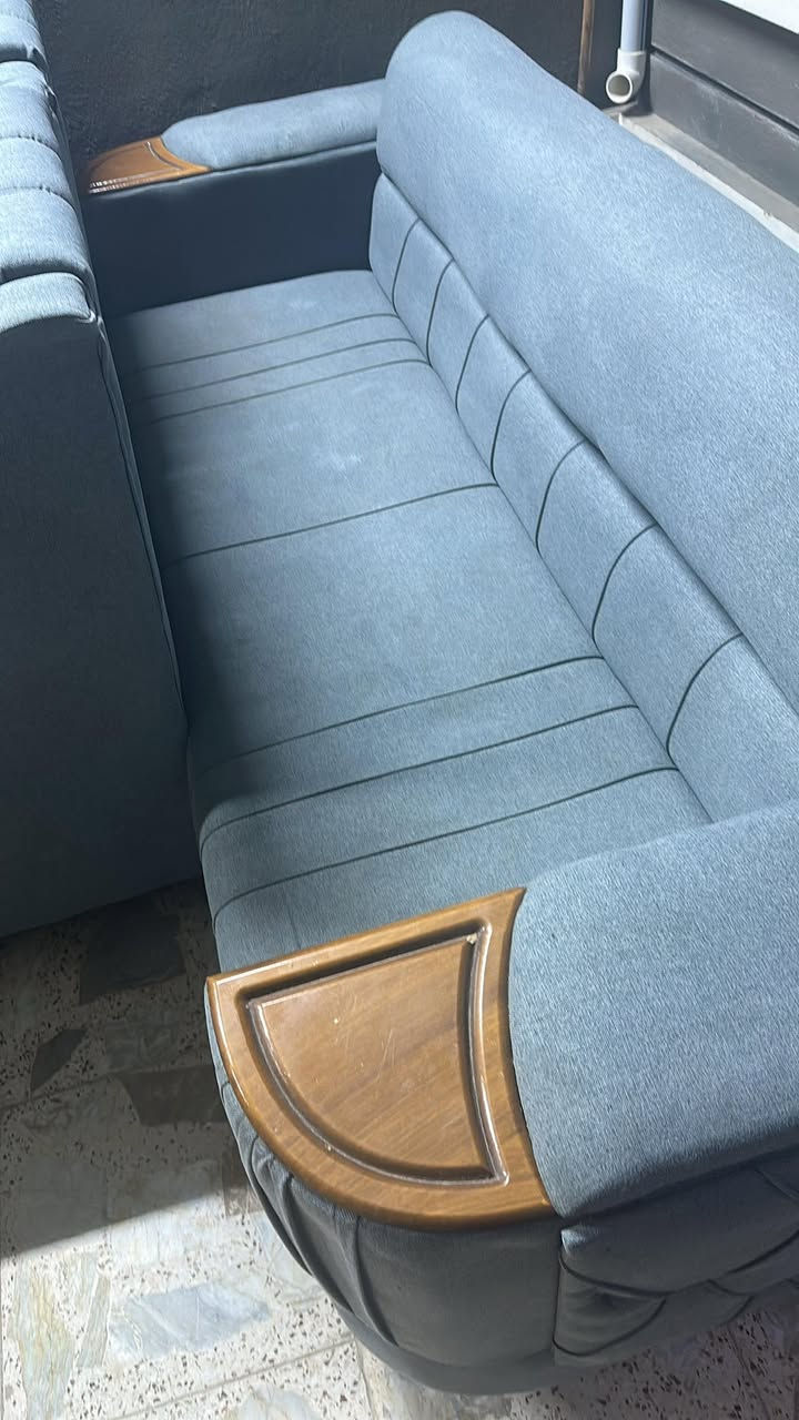 سلام عليكم تخم جديد كلش مستعمل قليل سعر 375 الف ***********
