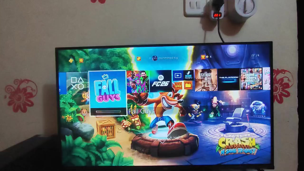 السلام عليكم بلي 4 سليم اونلاين مع 4 العاب وقرص GTA التحديث 13.4  مع يدتين إصليات  مع يوبيس 850 يبقى 25 دقيقه مستخدم 4 ايام  السعر 315 وبي مجال  للتواصل الاتصال على هذا الرقم***********
