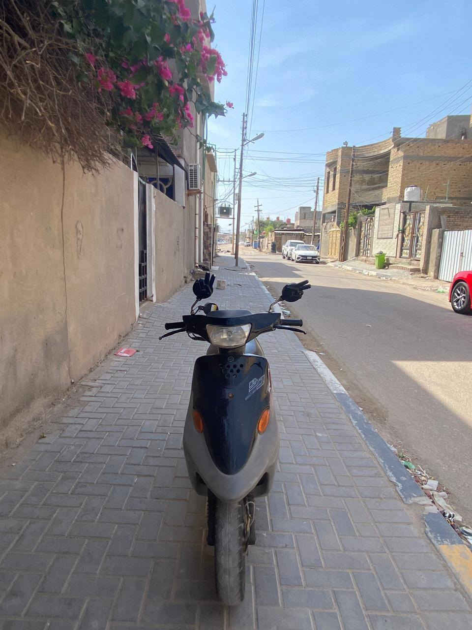 السلام عليكم
ياماها 9 دراجة كلش حلوة و نضيفة شلعة ومعدل تخبل
الدراجة مال رمبة كلها بلادية 
مابيه اي نقص شغالة من الطول للطول شرط الفحص 
اكرر دراجة مال رمبة
مكاني بصرة خمسميل
السعر 500 الف وبيه مجال حك جية
***********
