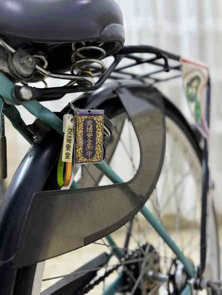 سلام عليكم بايسكل بطه للبيع لون مميز موديل 2014 كير وحساس اي نقص مابي مكان بغداد الغزاليه سعر 160 وبي مجال للطيبين بي واتساب *********** 💕
