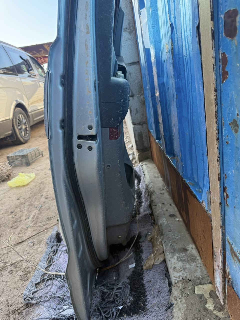 السلام عليكم
عندي باب مال سايق لون سلفر للبيع كلش نظيفه بدون صبغ وبدون تعديل بلاديه كامله مقفله هيه ولمرايه وجامه وبطانه وقفل ويده داخليه وخارجيه وسنتر كلها مقفله كامله رايدها ب 75 الف مكاني ديالى الخالص ***********
