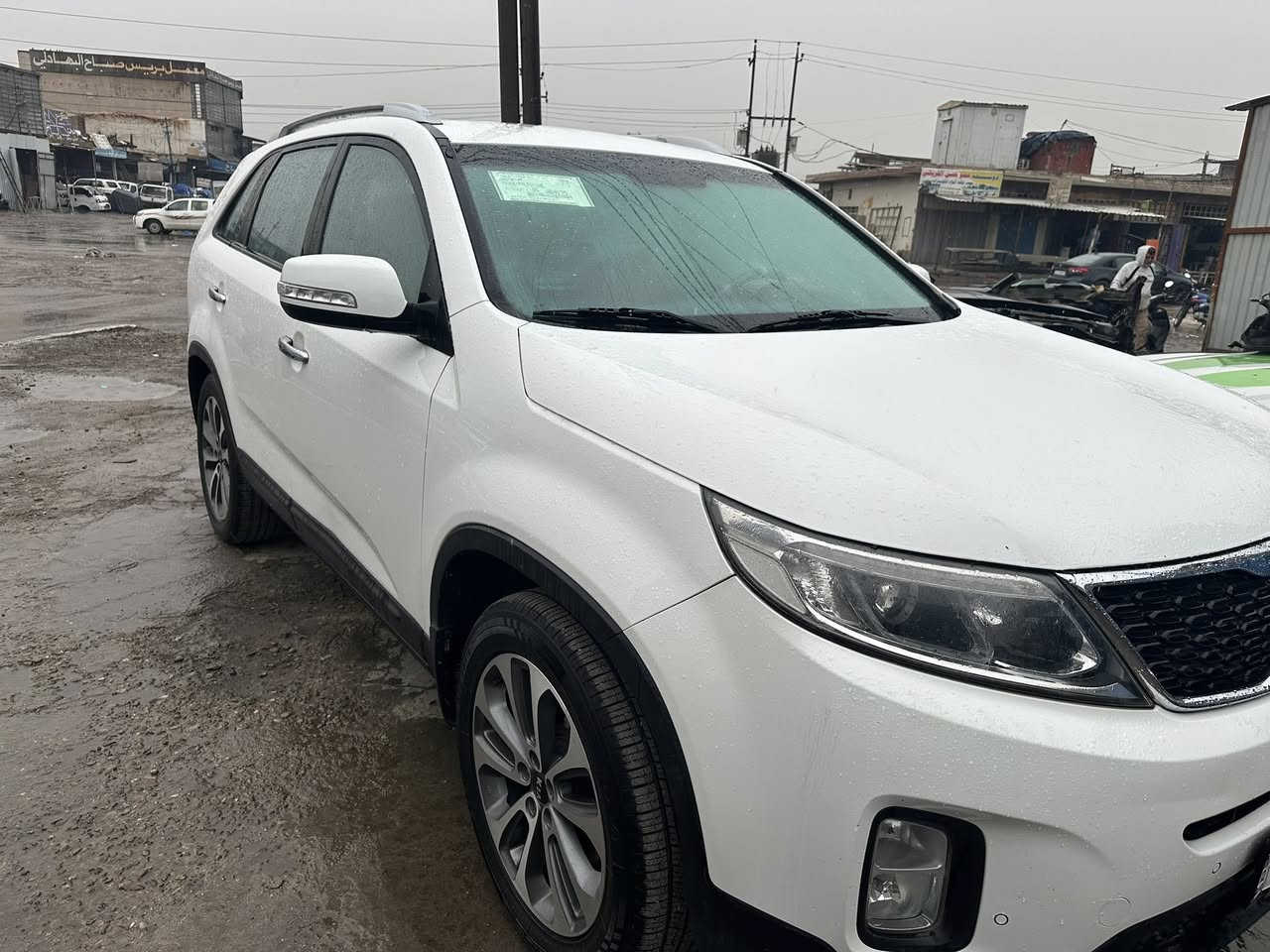 سورنتو موديل 2014 خليجي مكفوله من الضربه والصبغ والبارد رقم سليمانيه  سبعه راكب سياره جاهزه من كلشي ماشيه 155 حقيقي كير محرك ما مفتوح وضع الشركه 5 ويل كب سبير منازل مكان السياره بغداد الشعب 
***********
