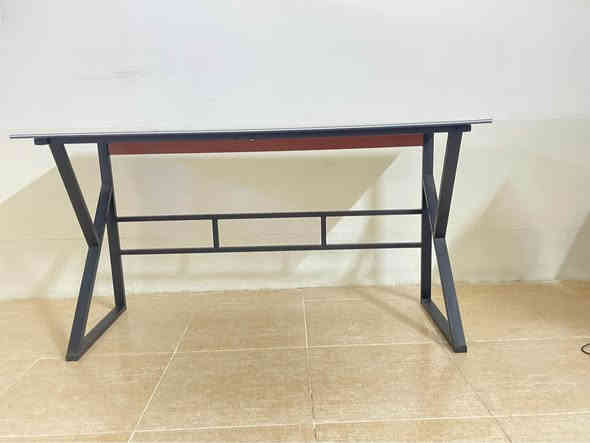 ميز كيمينك اسود
بسعر ٩٩ الف والتوصيل مجاني🆓 
*جديد

*قياس ١٤٠ في ٦٠ سم و ارتفاع ٧٠ سم ميز قوي و ثابت ارجل حديد 
🎁يجي وياها هدية هيدفون ستاند و كب هولدر و منظم كيبلات مغناطيسي.

🛜متوفر شحن لاسلکی اختیاری 

🚚موجود توصيل لكافة العراق

واتساب:*********** أربيل
