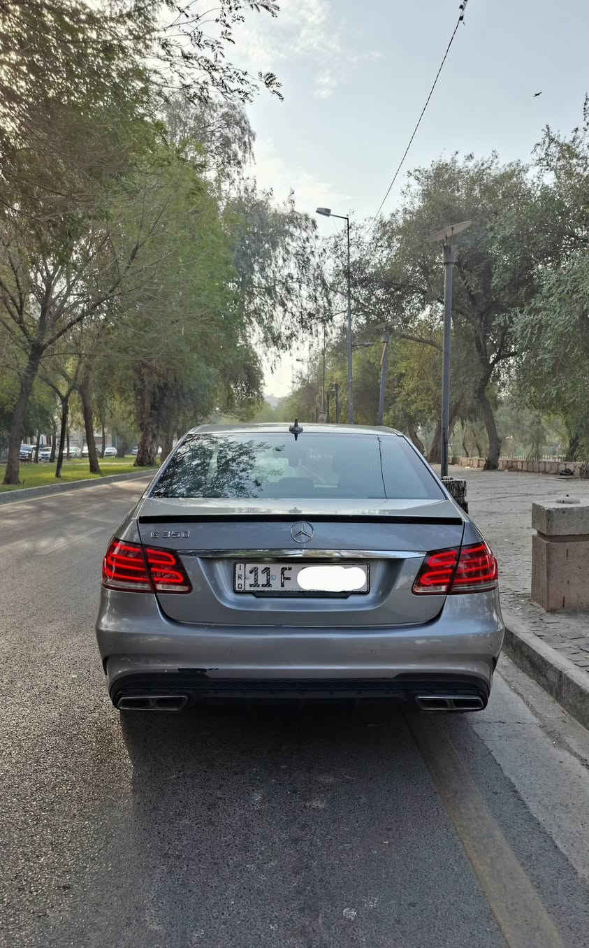 ✨ مرسيدس بنز E350 موديل 2014 ✨
🔹وارد الماني وبيها سونار تبديل بنيد وصبغ جاملغ فقط يعني قطعه وحده تبديل بدون اي دواخل 
🔹الممشى 83mi
🔹فتحت سقف  
🔹شاشة LCD 
🔹كراسي جلد لون جذاب 
🔹نظام حفظ وضعية الكرسي 
🔹مسااااااج للكراسي الأمامية 
🔹لايت داينمك متحرك 
🔹نظام النقطة العمياء
🔹مرايات كهربائية مع اضاءة جانبية 
🔹نظام ترحيب عند اقتراب السائق 
🔹مكيف امامي وخلفي 
🔹تبريد وتسخين الكراسي 
🔹ستارة خلفية كهربائية 
🔹شنطة خلفية كهربائية بضغطة زر 
🔹ساعة كلاسيكية 
🔹دريكسون رياضي 
🔹جنوط 17 وكالة ملائمة لشكل السيارة 
🔹محرك V6 3.5 مع نظام إيكو 
 والعديد من مواصفات مرسيدس الفاخرة 

💵 السعر / 182

📞 للتواصل / بيه واتساب ***********  

🔻 الموقع / بغداد
