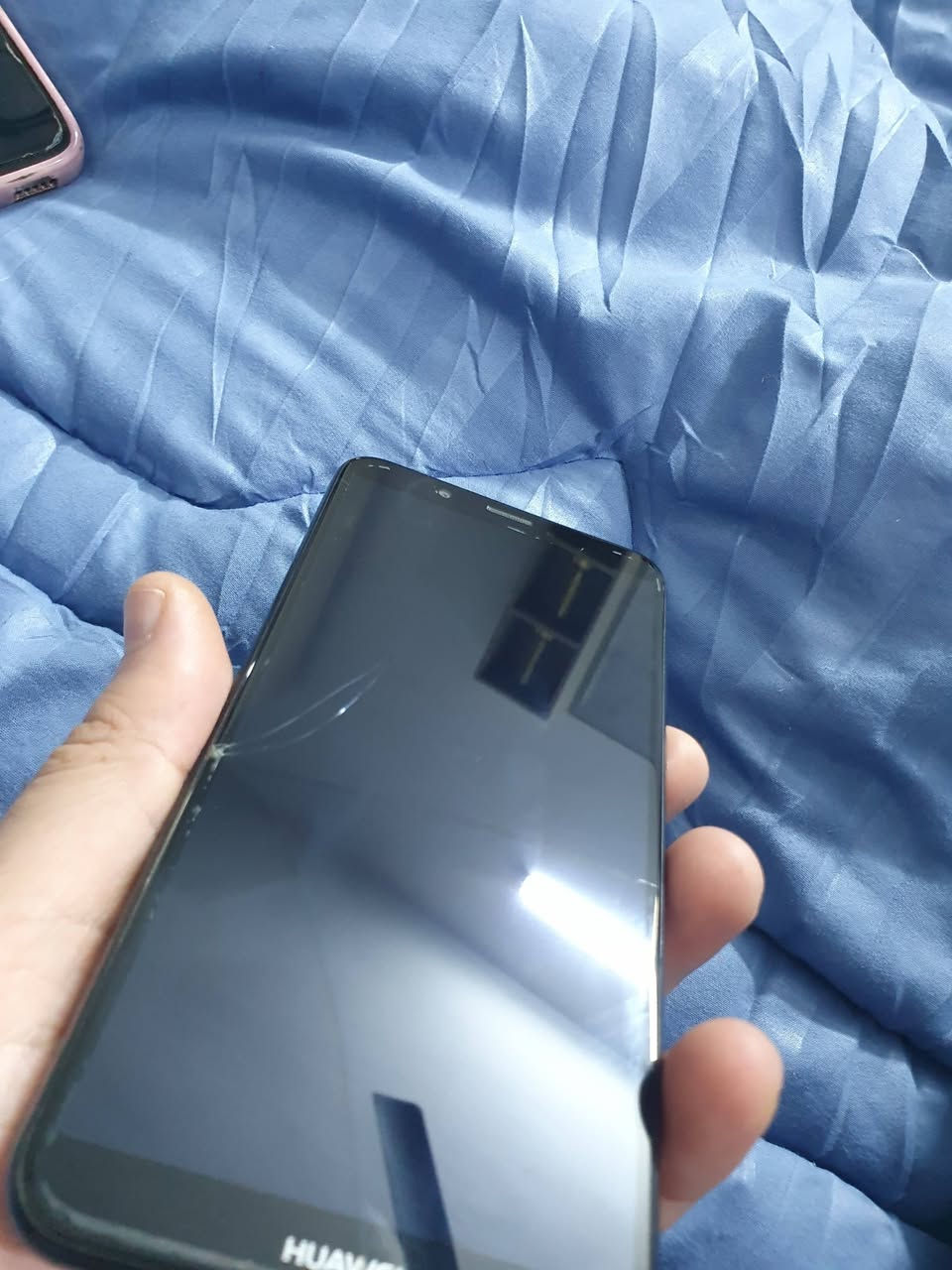 السلام عليكم 
متاح جهاز هواوي y9 برايم جهاز شغال  بي فطر بالكلاس فقط وممأثر على الشاشة السعر 45 الف وبي مجال بسيط للشراي عنوان بغداد الغزالية ***********
