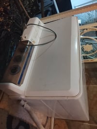 غساله هيتاشي للبيع نظافه 90% ياباني اصلي كامله من كلشي سعره 100 078225...