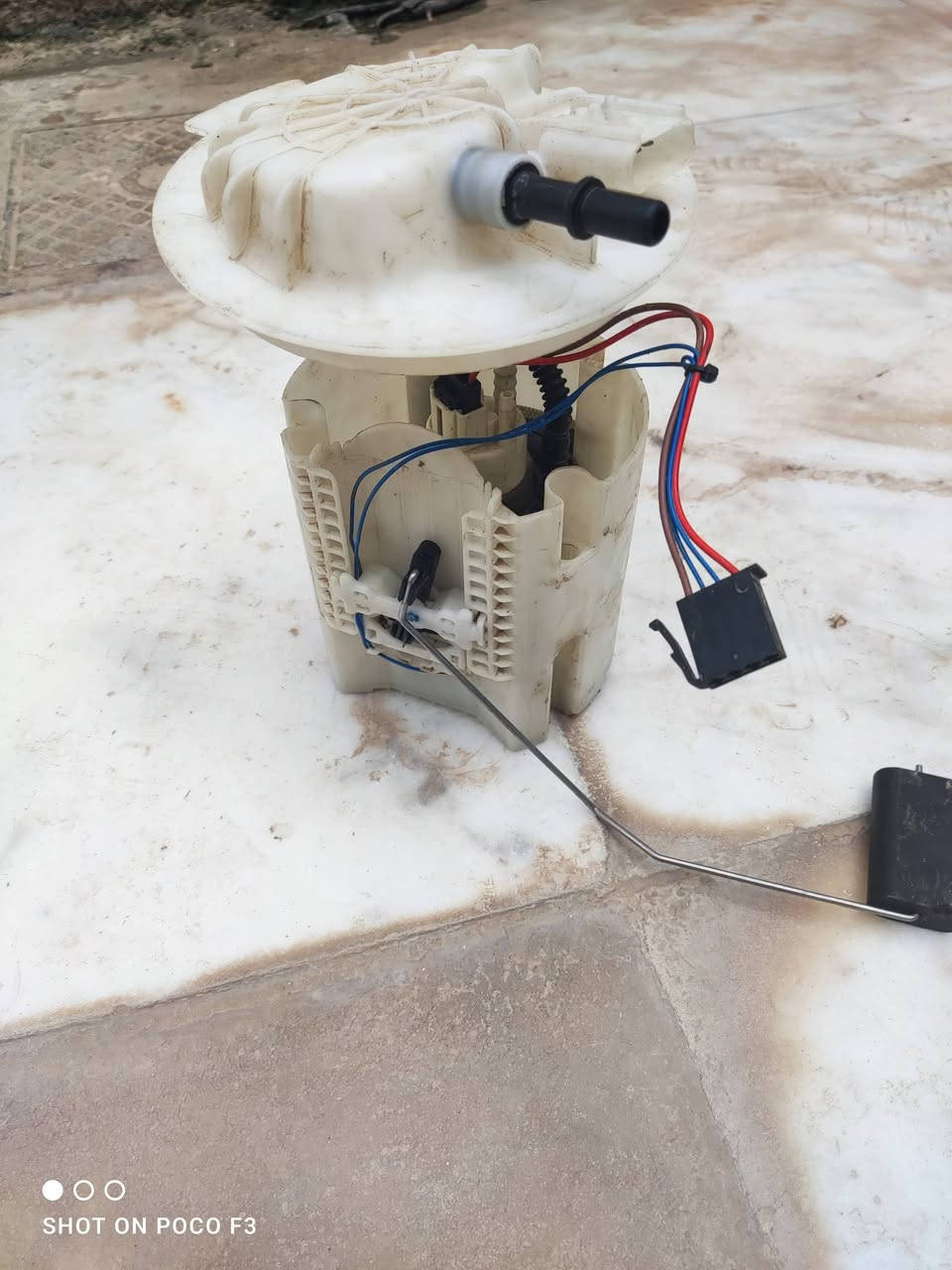 السلام عليكم عبوة فيت بم كامله لدوج كرفان 2013 قيم بما يرضي الله يوجد توصيل جميع المحافظات للاستفسار ***********
