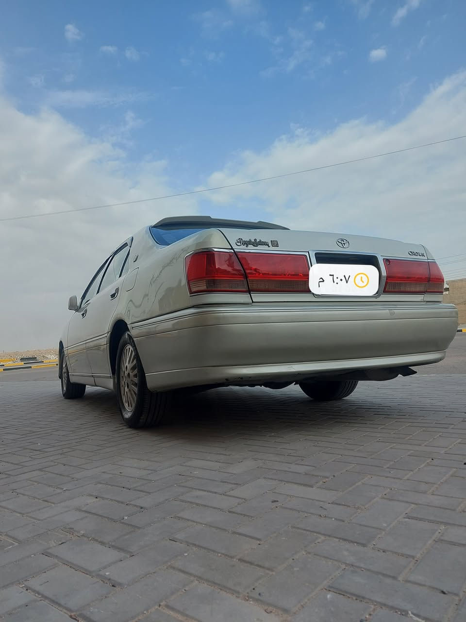 السلام عليكم سياره جنون كصتين مكفوله من النقل جثه والضربه رقم بصره دولي بأسمي مشروع وطني سنويه جديده هزه جديده 
مكينه كير vvti كفاله حداده جديده تبريد ثلج طخم تاير جديد جاهزه بدون نقص السياره جديده 
السعر 95 مكان السياره بصره للإستفسار 
***********
