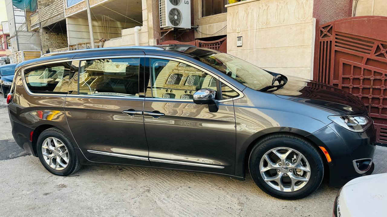 اسم_السيارة : كرايسلر باسفيكا
الفئة: Limited 

الموديل:2019

اللون: فيلي

اللوحة: بغداد ( الجديد )

السعر المطلوب : 200 ورقة مع مجال بسيط

الحادث : الباب السلايد الخلفي موضح بصور  بدون ارباك وصور حادث بل منشور

#محرك: 6 سلندر 3600

#عداد_المسافة: 160 الف كيلو 

_____________________________

#الــمــواصــفـــات :

١- تبريد مركزي امامي خلفي

٢- كامرة دوار 360 درجه اربع كاميرات

٣- حساسات أمامي وخلفي 

٤- رادار نقطة عمياء - وحساس اجتياز  - وتحديد المسار. 

٥- شاشة كبيرة U connect 

٦- شاشة الداشبورد والعدادات كبيرة كمبيوتر 

٧- شاشات بالمقاعد الخلفيه الكبيرة تدعم usp&HDMI

٨- دواخل جلد لمتد 

٩- سماعات هارمان كاردون 

١٠- كرسي السايق والراكب كهرباء مع التدفئه والتبريد في الكشن. 

١١- بريك طوارئ امامي وخلفي 

١٢- فول تحكم بالمقود مع تحكمات الرادار 

١٣- نظام الثبات على المسار 

١٤-كير ماوس ٩ نمر 

١٥- تدفئة كشنات للمقاعد الخلفيه

١٦-الكشنات الخلفيه تحكم كهرباء مع الإغلاق 

١٧-الابواب  كهرباء من البصمة مع الجنطه 

١٨- تشغيل عن بعد. 

١٩- فتح الابواب من دون لمس ( بحركة الرجل) 

‏٢٠- LED امامي وخلفي وبروجكتورات. 

٢١- فتحة + بانوراما ( ٣ قطع على طول السيارة )  

٢٢- ويل كروم عنكبوتي. 

٢٣- نظام car play للايفون 

٢٤- اطفاء ذاتي auto stop /auto star 

٢٥ - الاضائه العالي والماسحات نظام اوتوماتيك. 

٢٦- تحكم جهتين ستيرن. 

٢٧- كراسي الوسط منفصل ( ملكي ). 

٢٨- مكنسه كهرباء خلفيه. 

٢٩- اوتو بارك اصطفاف ذاتي بدون لمس المقود. 

٣٠- لايت زينون بلادي. 

٣١- ورادار امامي يعمل مع كروس السرعه لتحديد المسافات.

٣٢- هوك خلفي بلادي. 

__________________________

https://auctionauto.com.ua/auction/lot/2019-chrysler-pacifica-limited-49922579

—————————————————

صيانه :

١- اي تصليح جديد للسياره موجوده صوره قبل وبعد واثناء التصليح

٢ - المكينه فقط ادامه دوريه 

٣- ادامه الصدر الامامي والخلفي 

٤-صبغ دعاميه اماميه ( للجماليه )

٥- ٣ كشنات بيهن شقوق في الجلد 

٦- السياره طابه سونار وتكدر تاخذها سونار تتاكد بنفسك 🤍

للتواصل : ***********
