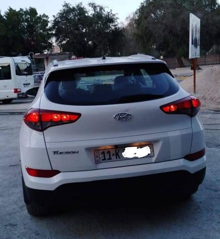 توسان 2017 للبيع
طخم تاير جديد
حدادية نظيفة
تبريد ممتاز 
سيارة كاملة من كلشي
السيارة ظايفلها منظومة غاز جديدة قبل 4 اشهر
يعني انسة صرف البانزين
وذا عاجبك تشيل المنظومة هاي بقت يم الشراي
بيها قطعتين صبغ جاملغ خلفي وباب
ب164 وبيها مجال للطيبين
شباب الشراي بياع لا يطب ويكسر السعر وتحياتي
*********** اتصال + واتساب
