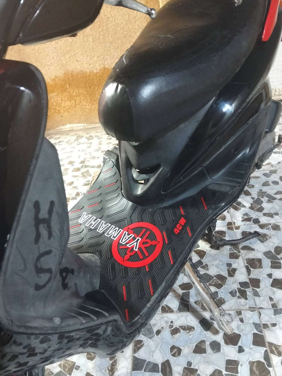 السلام عليكم سكنس نثيه للبيع مابيهة اي نقص الدراجه مفوله تزويد داخل و خارج الدراجه كلش نضيفه شوفت عينك بوشه 63 استاند رياضي سكليتر وقبضات بريك رياضي قطرة ودشبول كله رياضي العنوان ديالى بعقوبة السعر 475 وبيها مجال للشراي للتواصل ***********
