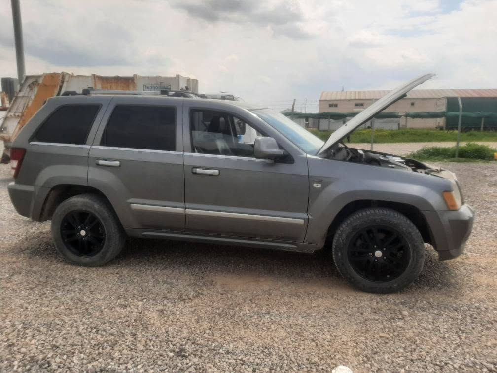 بەناوی خوای گەورە      

بۆ فرۆشتن و گۆرینۆ   لەسەر دل گرتن     مۆدێل 2010  jeep srd sheroke larido
 فول   کوشن جلد و سیاحی  وکارەبا و خەزن 
  دەعم و لیدراوی نیە    تەبرید سارد ❄️و گەرم  🔥 لەسەر  سویچ    
  گاز زۆر کەمە خوات 
مەنەفیست عەسڵی   
بیلاد  6 جام ڕەش 
سەیارەی مالە  کامل جایزە      
 لە کۆیە م  مشتەری نیت     لە کاتی خۆت و ئیمەش مەگرە   *********** كويسينجاك, أربيل
