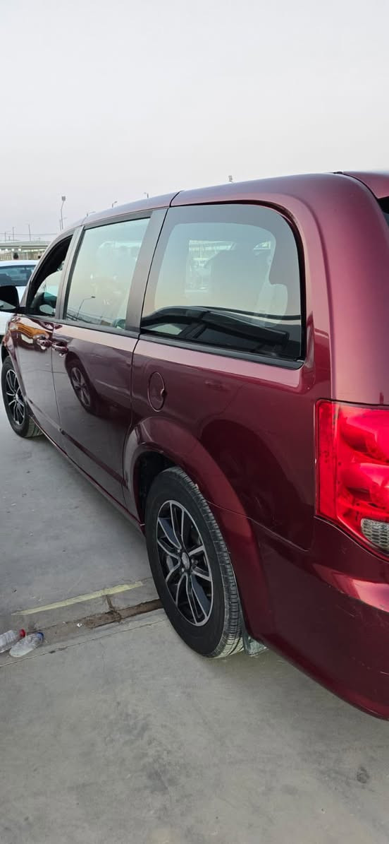 للبيع 🚗
دوج كرفان موديل 2018
وارد أمريكي
اللون: ماروني
المواصفات: SE
الممشى: 121,000 ميل
الحالة: سيارة مرتّبة ونظيفة وجاهزة للاستعمال
💰 السعر: 150
📞 رقم الهاتف: ***********
