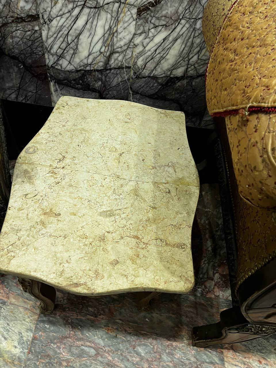 السلام عليكم للبيع تخم زان مصري حالته جيده جدأ نضافه ميه بل ميه  وياه طبلات 4 مرمر سعره 850 مكاني بغداد الامين الثانية رقمي *********** عشره مقاعد
