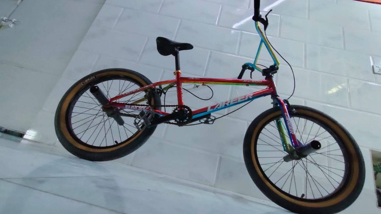 للبيع :بايسكل BMX سبع ألوان
لون مميز وشكل رياضي
البايسكل نضيف، مابي أي عطل ولا لحام

 السعر: ٣٣٠
(بي مجال للطيبين)
 المكان: مدينة الصدر
📞 للتواصل: ***********
