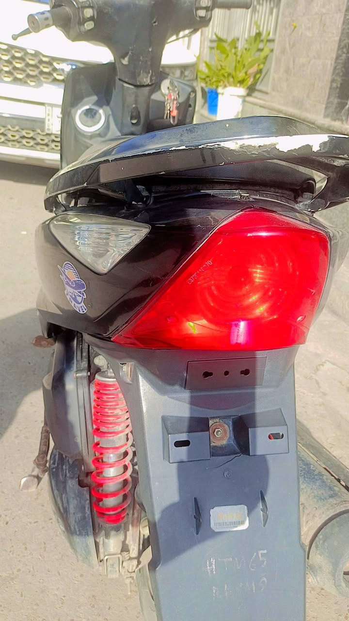 دراجه ثعلب 140 للبيع دراجه نضيفه نكره سلف هندر كهربائيات كلها شغاله نضيفه كفراتها نضيفه كلشي بيها شغال وخير من الله توديك وجيبك  سعرها 275 قفل دينار مانزل تجي تكلي كايمه محتركه تعال وشوفه مكاني الزعفرانية و  الحريه *********** اتصال واتس اب
