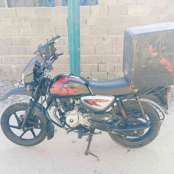 السلام عليكم شباب
بوكسر للبيع موديل  23 مرقم بغداد رقم انكليزي
الدراجه حلوة ونضيفه مكينه بلاديه ممفوتحه مكفولة لا تنقيص ولا تبخير دراجه كلهة،شغاله ومابيهة اي نقص
فقط باتري هابط  تشغل وتطلع وين مايعجبك مكاني بغداد المشتل شارع المطبك السعر  مليونين و  350 بيهة مجال للشراي 
 *********** متوفر واتساب هم
