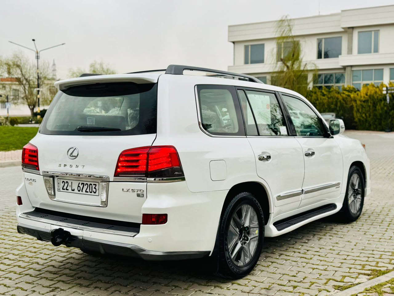 ليگزيز ( 2013 )  (بريم)   LX_570

🔷داخل ( مشمشي )  +  
🔷ماشيه ( ١٤٥ ) الف كيلو حقيقي
🔷سياره بريمي اصليه
🔷محرك _(5700)-(v8)

▫️سيارة حيل حلوه و نظيفه 
🔹بيها ( بنيد مصبوغ و شويه بتكمه جهة سايق )

فول فول مواصفات◽️
بصمه ، الانزيلاق ، شغال ، كشن جلد و هيتر
راس ديفيدي ، كاميرات ,ثلاجه , زينون ، جلد جاف تدفئيه شفط ، التبريد خزينه ،نظام ايكو ،سبورت ، حساسيه الديك الموخره ،مرايات ، الفتحه ، باب خلفي جك ، رادار امامي .....)

◽️محرك كير  بشرط مامفتوح
سياره حيل نظيفه 
بسميً السنويه بشرط تحويل و خرامه
سياره مابيها دينار مصرف كامل من كل نواحي

◽️نظافه ١٠٠٪؜ كامل سيرفس بدون نقص و بدون مصرف سياره اي نقص مابيها 
4 أيطارات جديدة تحتها 
تاير و ويل بيلادي شريكه 
حتا تاير (DUNLOP ) أصليه

نفسي يوم /تحويل و كاله حاظر
مكان / داخل سليمانيه🌆

◽️سعر _337$🔐 قفل🔥
◽️موبايل /*********** /// ***********📲 السليمانية, العراق
