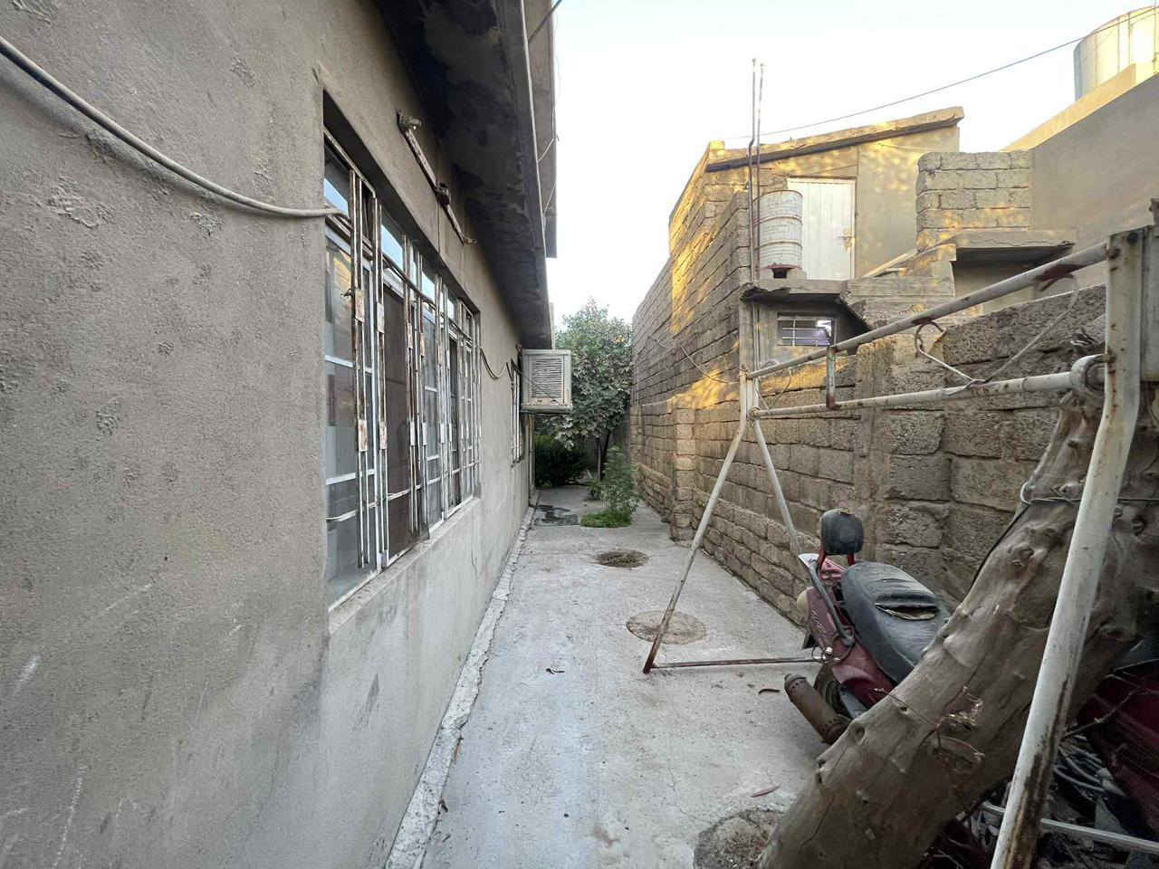 🏡 دار للبيع في البكر - قرب منتزه البكر 

🔹 المساحة: 330 متر
🔹 الواجهة: 15 متر
🔹 الطوابق: طابقين
🔹 عدد الغرف: 6 غرف
🔹 هولين + 3 صحيات
🔹 السطح ناصي وعالي + بيتونة

📍 الموقع: حي البكر ، قرب منتزه البكر 
📞 للاستفسار:
***********
***********

📝 أو مراجعة مكتب البساتين
📍 حي البكر، سايدين كنيسة تايتنك، مقابل مرطبات الصفار
