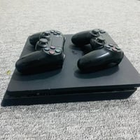 بلي ستيشن فور اسلم الذاكره ٥٠٠ جهاز نضيف كلش وياه جوستك عدد ٢ اصلي و٣ ...