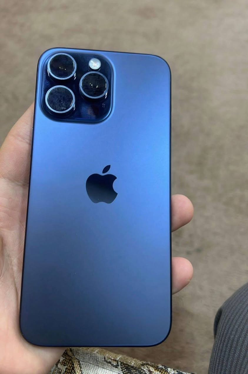 للبيع ايفون 15 برو ماكس
الجهاز نضيف 100% مال بيت، استعمال خفيف وما بيه أي عيب نهائياً.
مكفول من كلشي، مجرد رغبة بيع حتى أشتري ايفون 17.
🔋 نسبة البطارية: 92%
🎨 اللون: نيلي (أزرق)
الجهاز على الفحص، 
السعر مناسب تواصل خاص
***********
