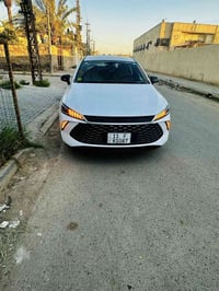بي وايدي كن بلاس2025 ماشيه27الف رقم بغداد باسمي بيها طخه بين الباب وال...