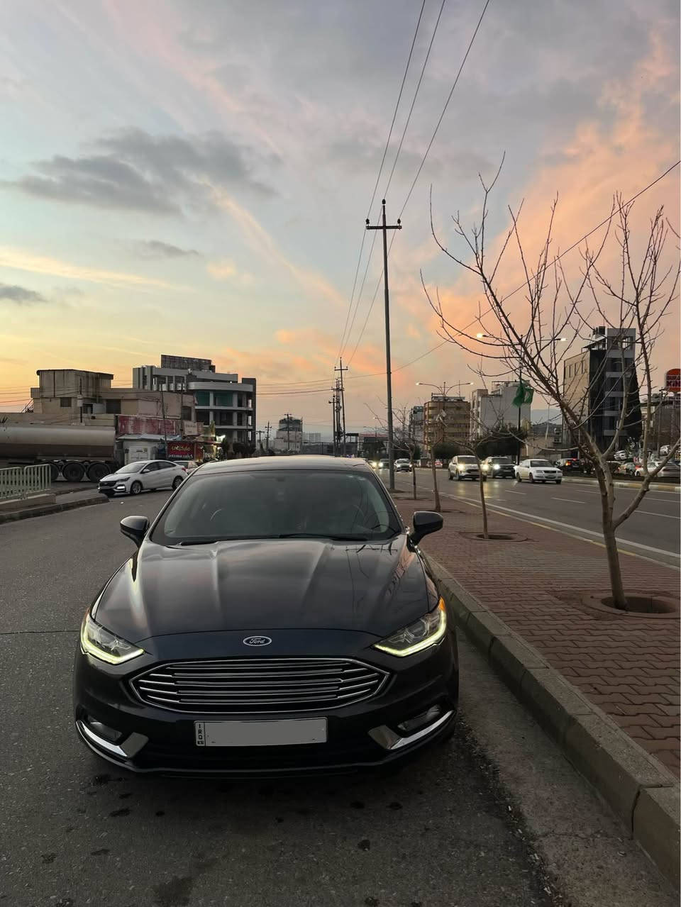Ford fusion SE 2.5 
Model 2017 
77 miles 
٣ شاشە و کەشن جلد و فول مواسەفاتە سەیارەکە تەنها سلایدی نیە ، زۆر پاک ماوەتەوە سایەرەکە بە ناوی خۆمەوەیە ، هەزەو بەرادو سەنەوی تازەیە ، گێڕو مەکینەی بەشەرت کامل سێرڤسی بۆ کراوە مەزبوتە.

یەک دەرگای بۆیاخە دەرگایاکیشی گۆڕاوە بە بیلاد 
پشتو پێشی کەپسە بۆ رەقەم شانی نامە بنێرە 

0774 082 2373 السليمانية, العراق
