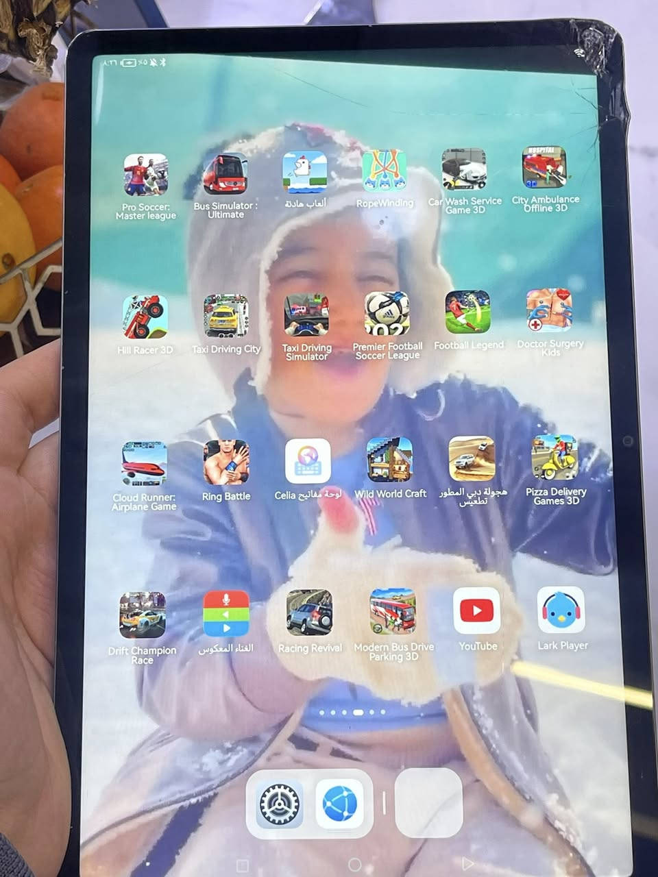 السلام عليكم 
ايبت هواوي ميت باد 11es 
مساحه 128
رام 8 جيجابايت 
كأمره إماميه و خلفيه 
الجهاز شغال كلشي ما بي بس كسر براس الشاشه 
وماكو شي عليه شغال 
سعر 100 الف قفل قفل 
 ***********
