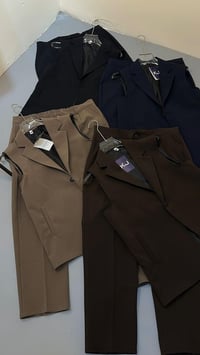 بدلة كوري • مقاسات M-XXL • ٤ قطع