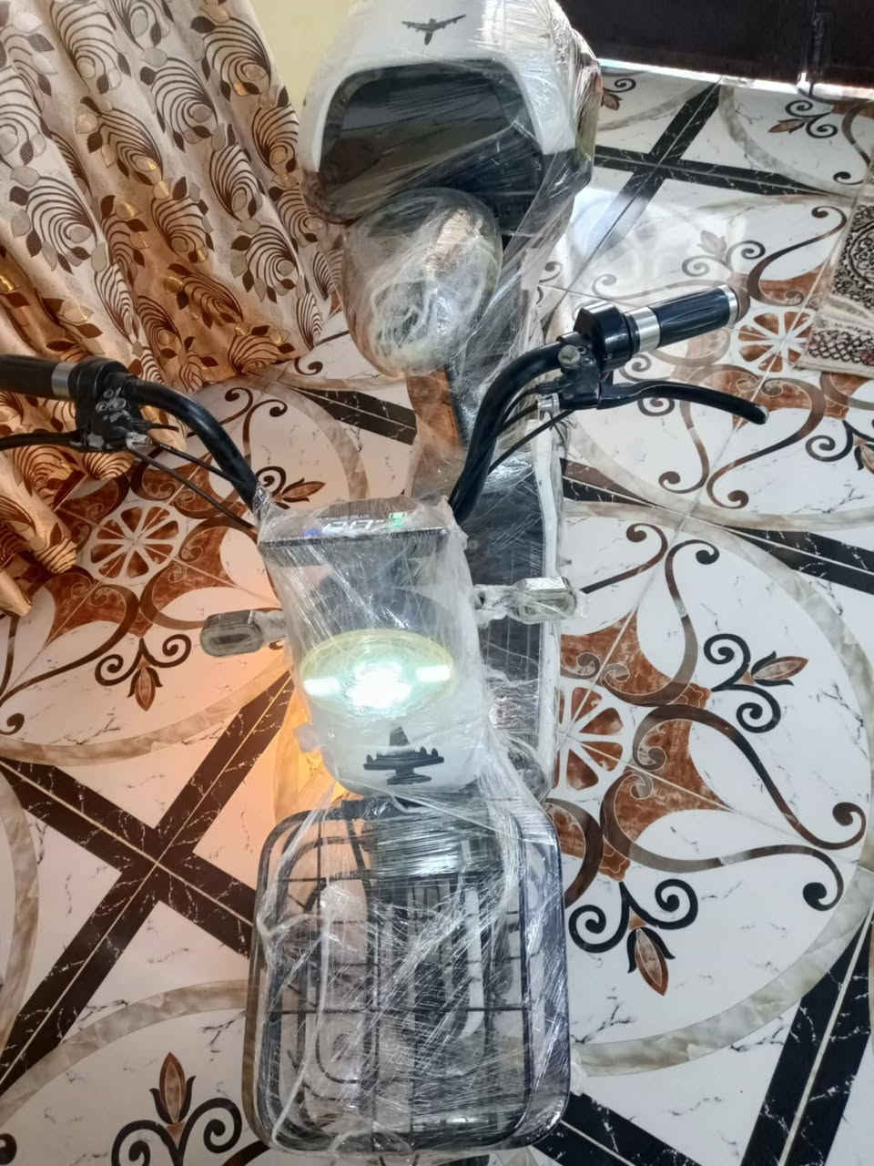 باسكل شحن نضيفه اي عيب مابيه حجم 14 السعر 130 وبيه مجال الشراي يخابر ***********
