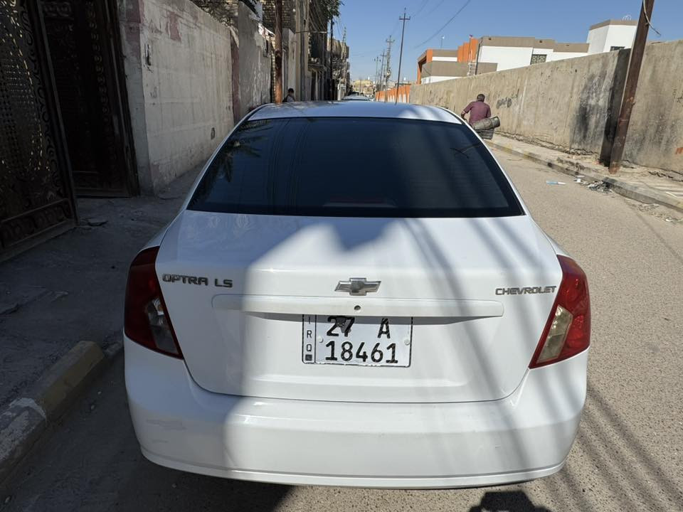 السلام عليكم
اوبترا 2011 ذي قار رقم انكليزي خليجيه تبديل جاملغ امامي فقط السياره باسمي جاهزه من كلشي 
السعر 79 
مكاني ناصريه مركز المدينه 
***********
