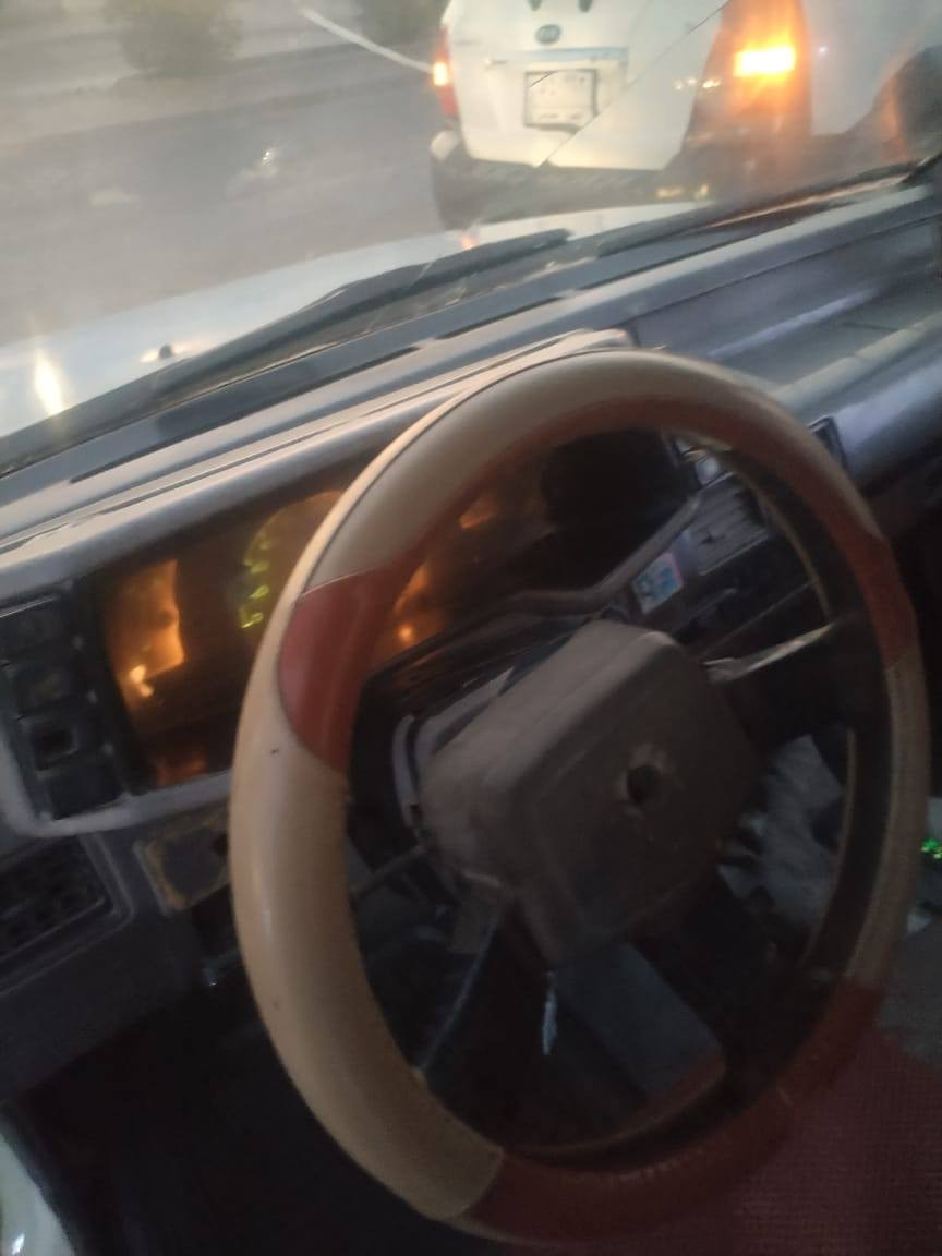 سياره زوزه موديل 94 كير اوتماتيك السعر 22 وبيه مجال الرقم ***********
