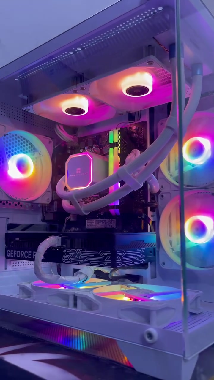 تجميعة للبيع
R5 للبيع 
CPU: AMD Ryzen 5 5600G Box

M.B: Gigabyte A520 M K V2

CPU Cooler: Thermalright Frozen Prism 240mm

RAM:  16GB 3200mhz rgb

GPU: Rtx 5050 8G Galax جديد

SSD: 128GB Samsung M.2 NVMe

HDD: 1TB Seagate Barracuda

PSU: Huntkey 600W 80+ Bronze Case: Century Star 5 RGB Fans
السعر ٩٠٠ الف 
ع الفحص والضمان 
يوجد توصيل


**إذا كنت صاحب هذا الإعلان وتريد حذفه لأي سبب، رجاءا أرسل رسالة إلى الدعم الفني**