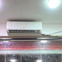 سبلت طن ونص نضيف ويبرد  بعده جديد ب350 وبي مجال  07850577360
