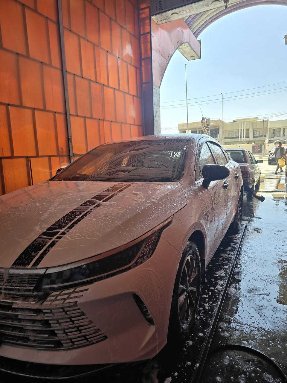 BYD دستروير 
مواصفاتها معروفه ..ماشيه ١٣ الف الكلي .. بيها بارد بسيط ... السعر ١٩ مليون 
مكاني الديوانية 
***********

