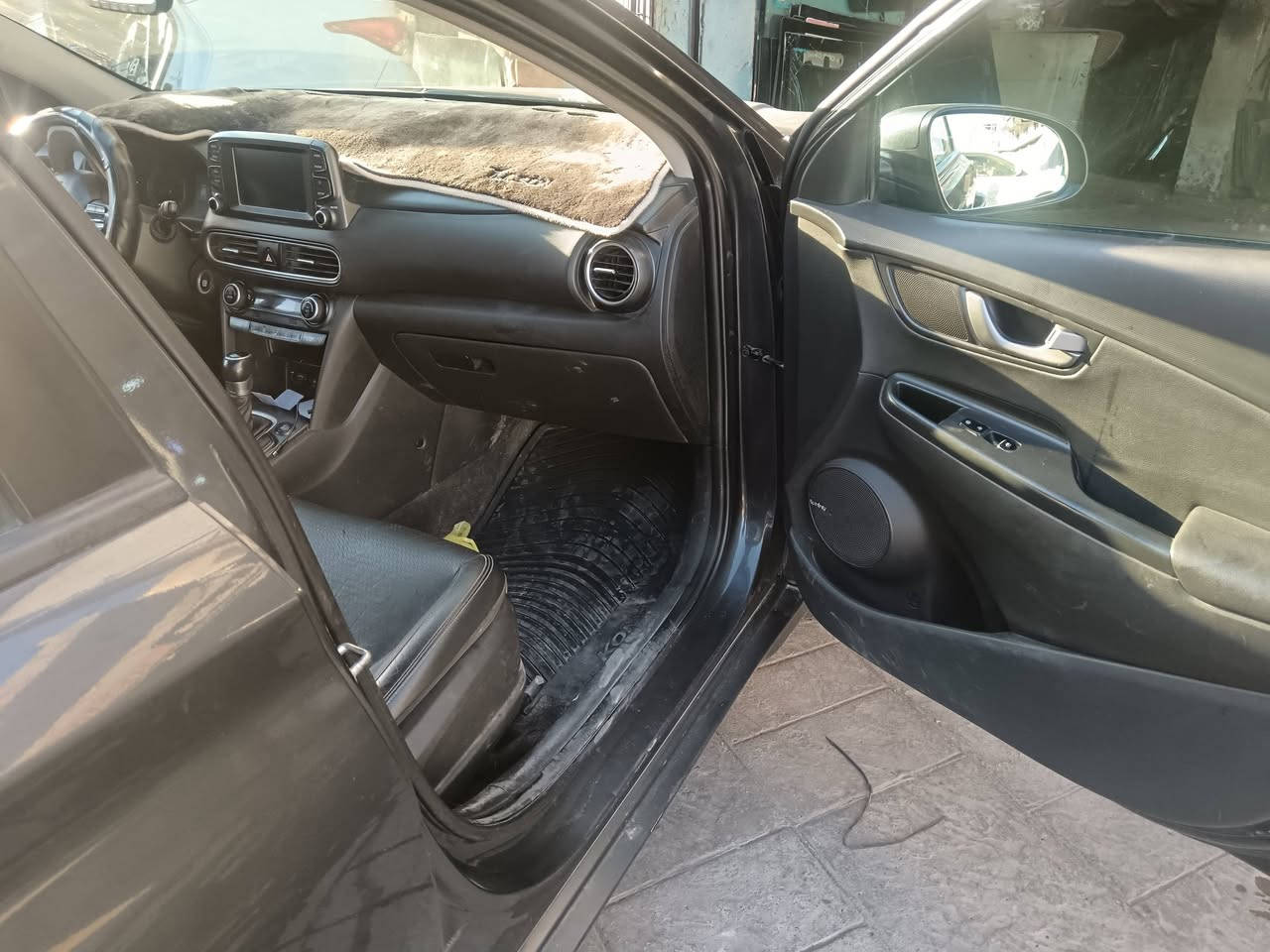 السلام عليكم ورحمة الله وبركاته للبيع سيارة نوع هونداي كونا ٢٠٢٠ وارد أمريكي فوووول مواصفات
رادارات امامي وخلفي
فتحة
بصمة
شاشة وكامرة دوارة
ويل كب جبير
كشنات جلد كهرباء
تدفئة بلكشنات
تبريد شاشة بيانو
تحكمات ستيرن
محرك ١٦٠٠ تيربو
وبعد مواصفات
كير ٧نمر المرغوب
رقم بغداد انكليزي الجديد سنوية جديدة
حادث بابين أيسر الجاملغ الخلفي
رايدهة ١١٨ وبيهة مجال للطيبين *********** سيف
